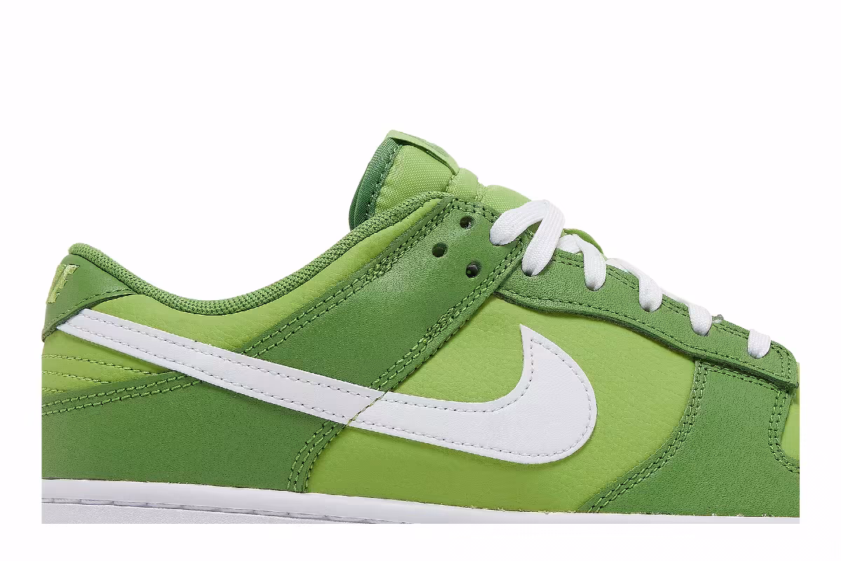 Nike Dunk Low Chlorophyll, view 3