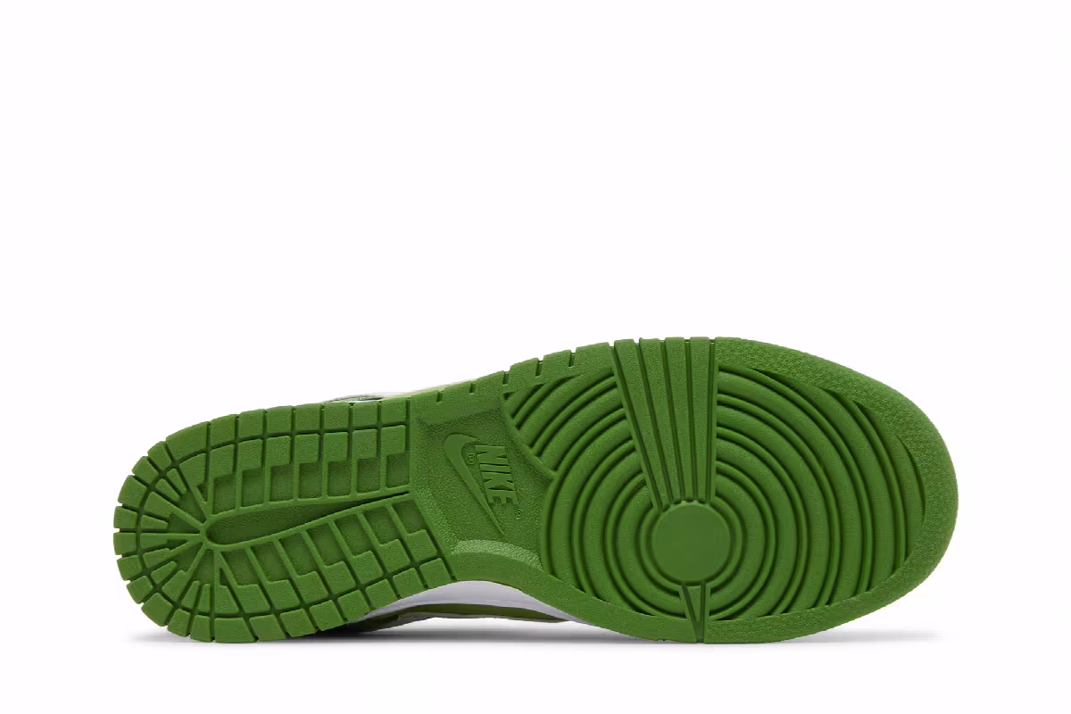 Nike Dunk Low Chlorophyll, view 5