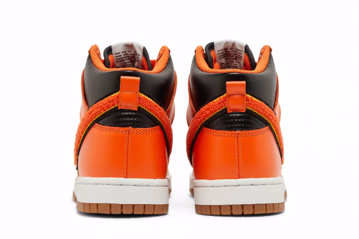 Nike Dunk High Chenille Swoosh - Safety Orange, view 7