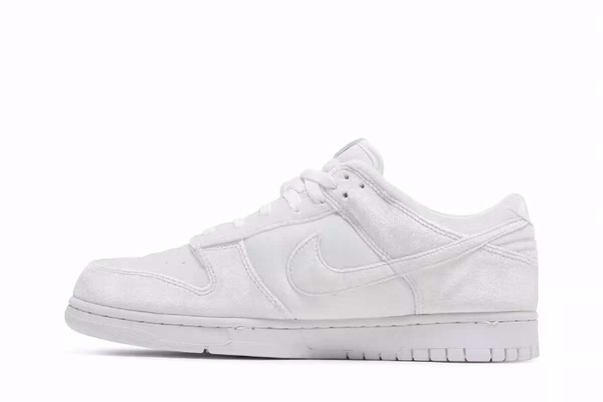 Dover Street Market x Nike Dunk Low White Velvet, view 4