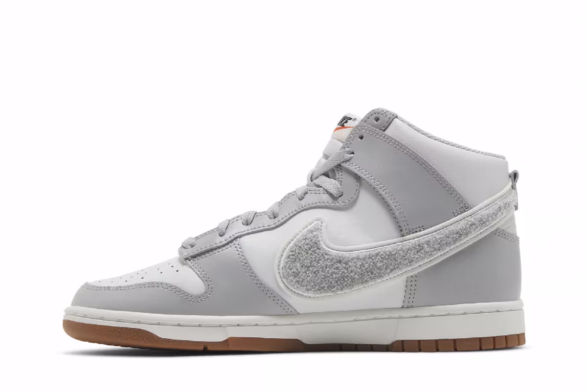 Nike Men's Dunk High Chenille Swoosh - Light Smoke Grey, view 4