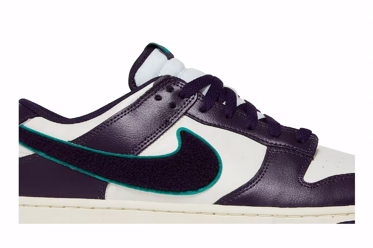 Nike Men's Dunk Low Chenille Swoosh - Grand Purple, view 3