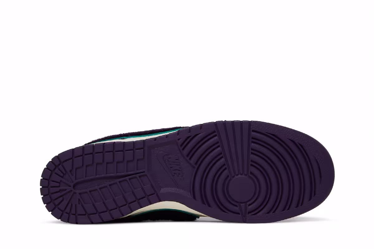 Nike Men's Dunk Low Chenille Swoosh - Grand Purple, view 5
