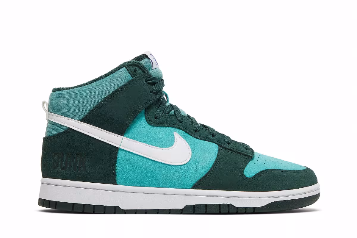 Nike Dunk High SE Athletic Club - Pro Green, view 2