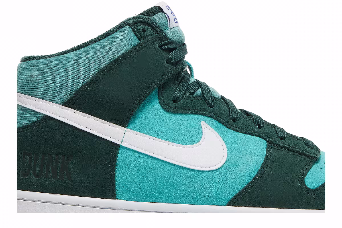 Nike Dunk High SE Athletic Club - Pro Green, view 3