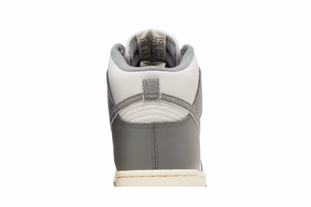 Nike Dunk High SE Light Bone, view 8