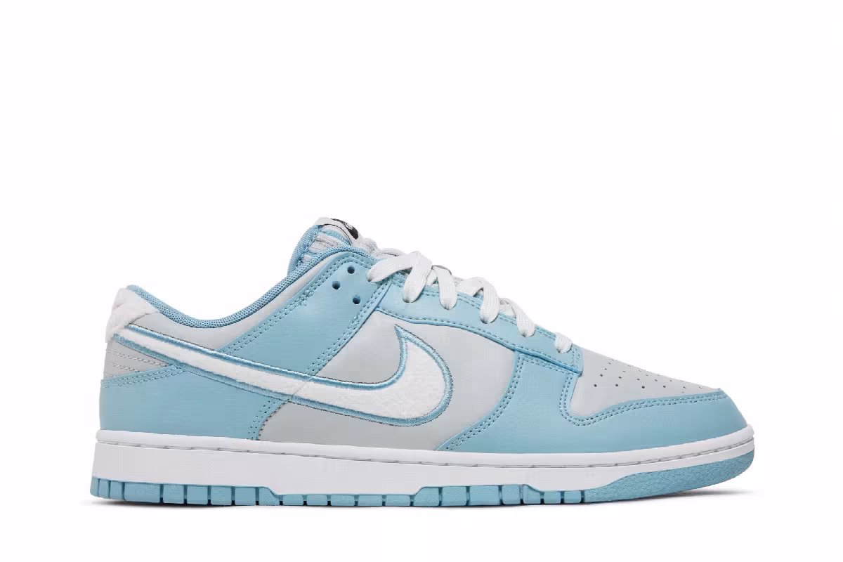 Nike Dunk Low Fleece Swoosh - Light Blue, view 2