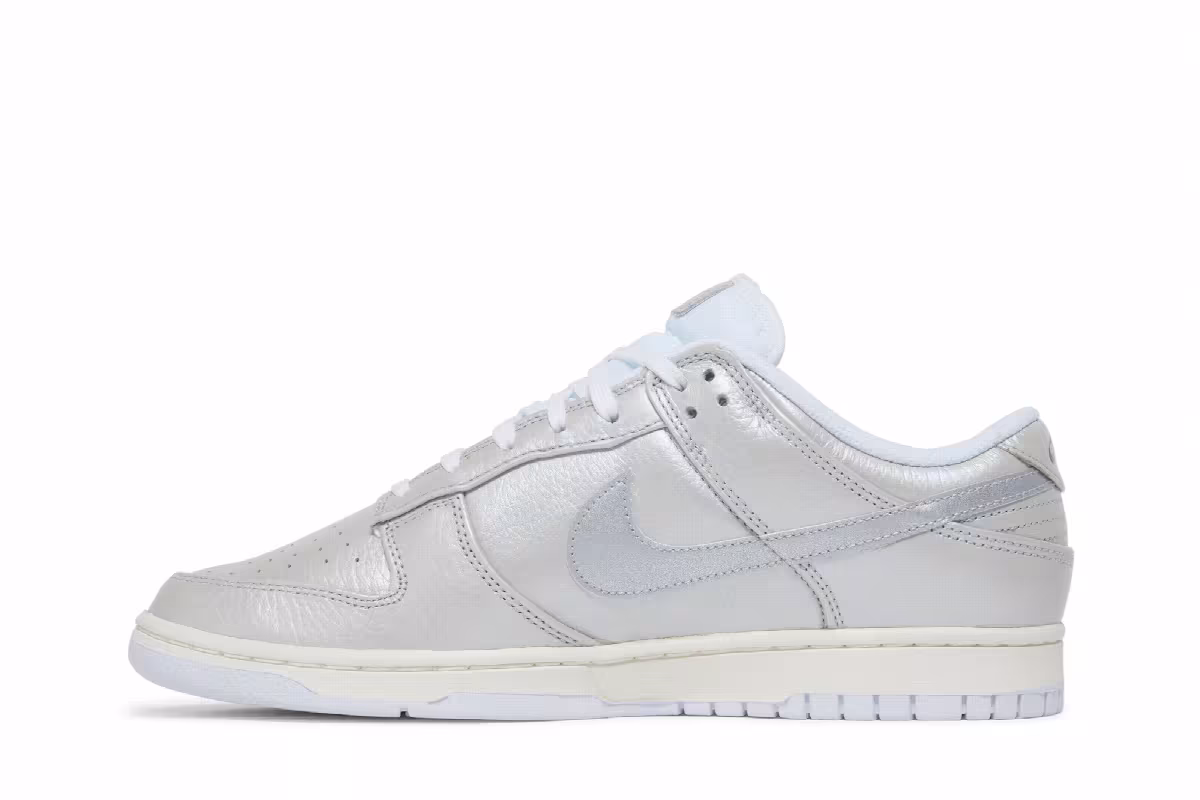 Nike Dunk Low SE Metallic Silver, view 4