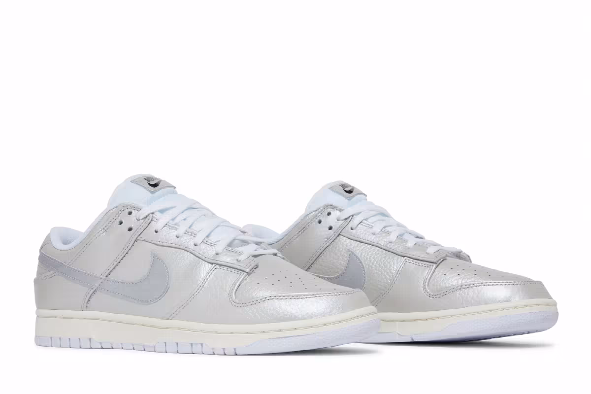 Nike Dunk Low SE Metallic Silver, view 9