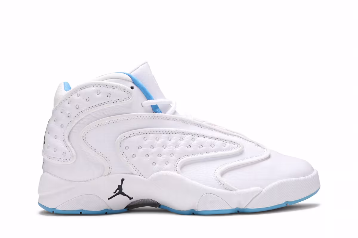 Women's Air Jordan OG UNC, view 2
