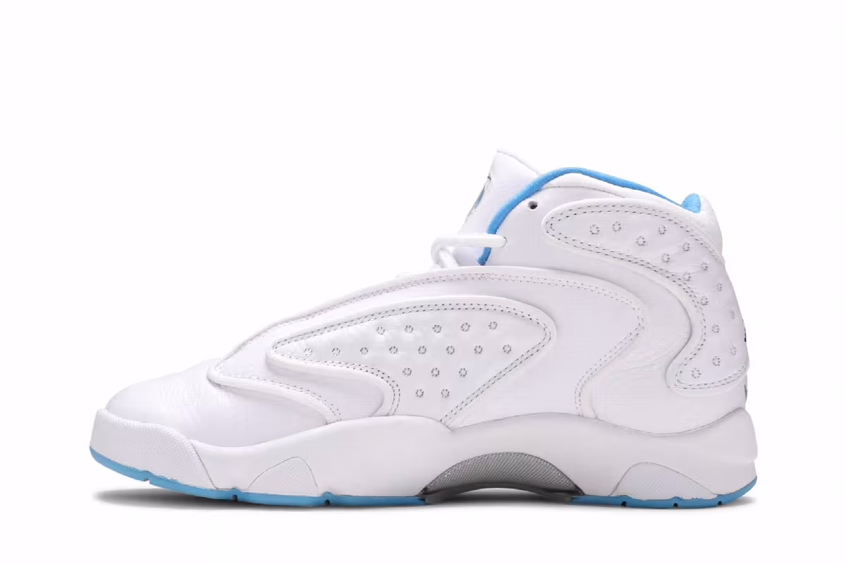 Women's Air Jordan OG UNC, view 4