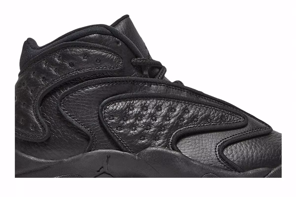 Women's Air Jordan OG Triple Black, view 3