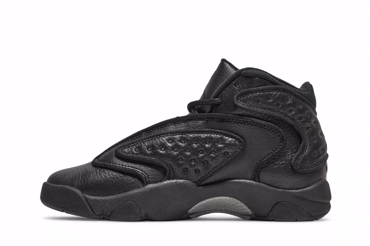 Women's Air Jordan OG Triple Black, view 4