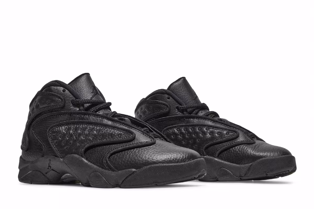 Women's Air Jordan OG Triple Black, view 9