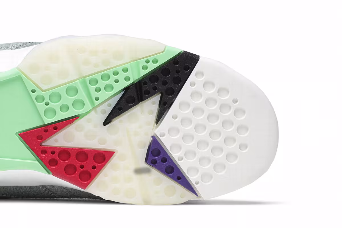 Air Jordan 7 SE Hare 2.0, view 6