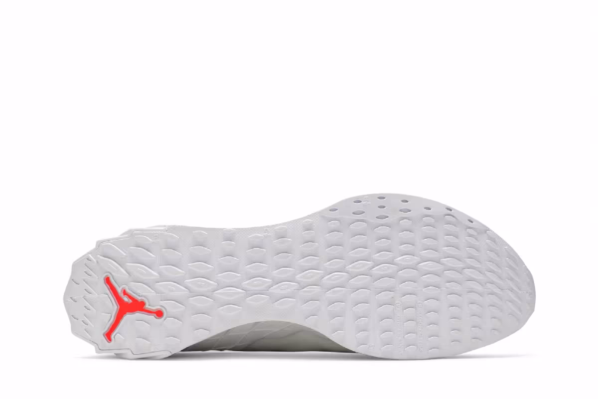 Air Jordan Zoom Trunner Ultimate White Flash Crimson, view 5