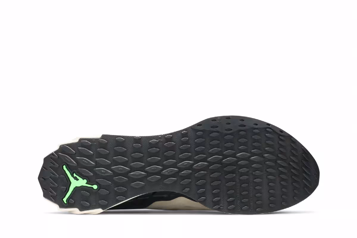 Air Jordan Zoom Trunner Ultimate Light Orewood Brown, view 5
