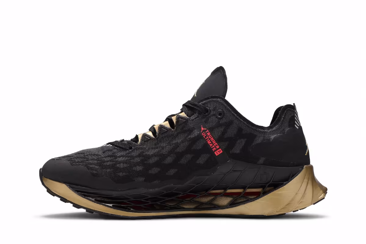 Air Jordan Zoom Trunner Ultimate Black Metallic Gold, view 4
