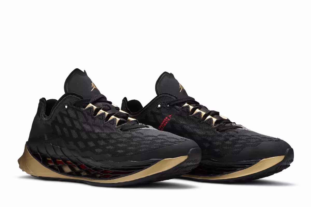 Air Jordan Zoom Trunner Ultimate Black Metallic Gold, view 9