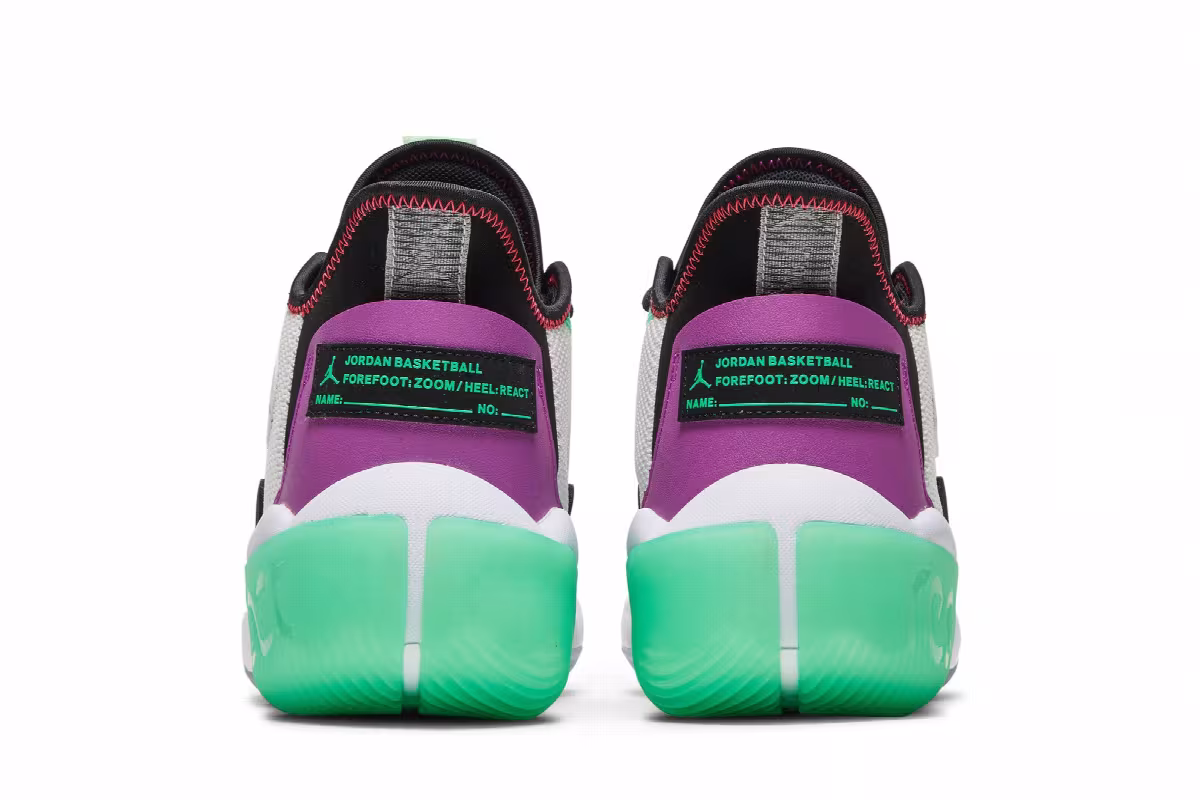Air Jordan React Elevation White Hyper Violet, view 7