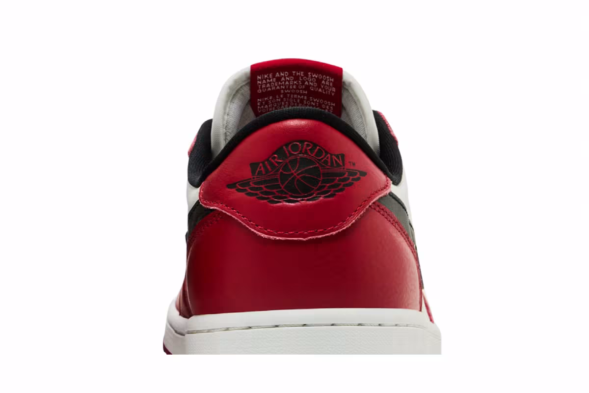 Air Jordan 1 Low OG Chicago 2025, view 8