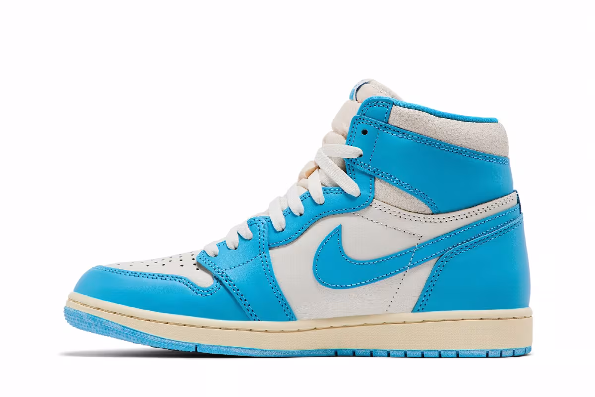 Air Jordan 1 High OG UNC Reimagined, view 4