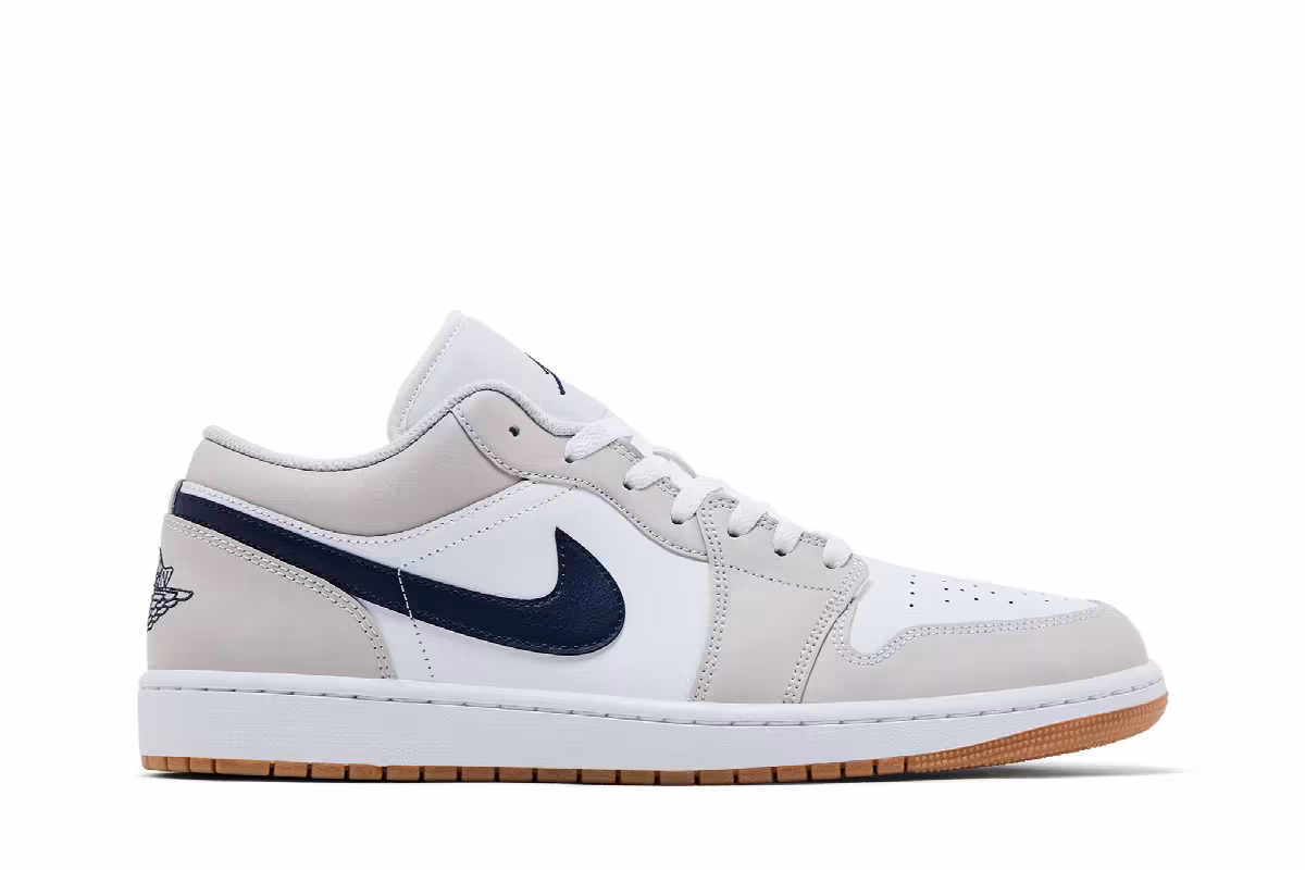 Air Jordan 1 Low Georgetown, view 2