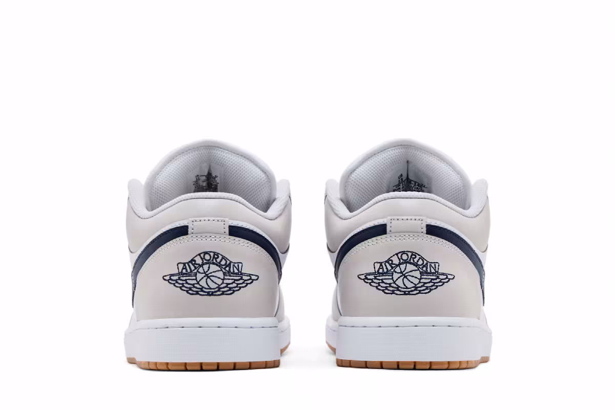 Air Jordan 1 Low Georgetown, view 7