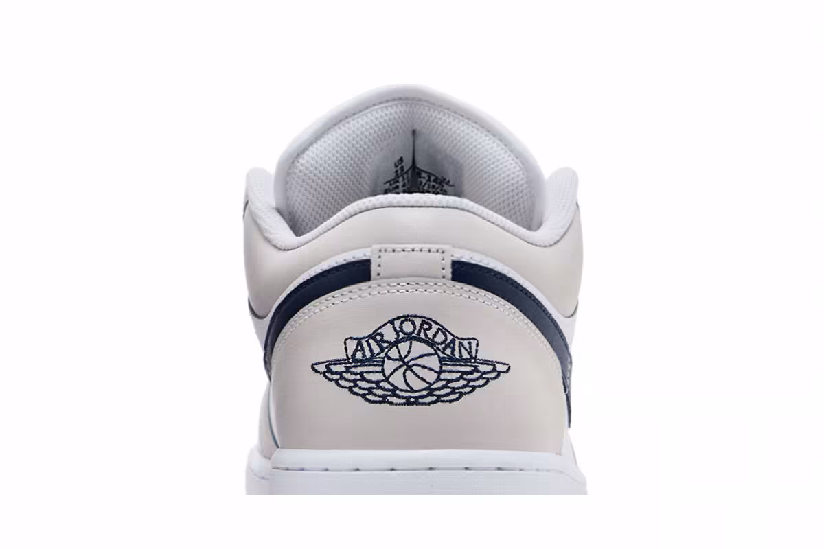 Air Jordan 1 Low Georgetown, view 8