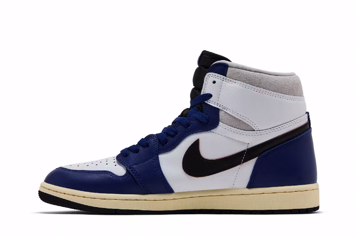 Air Jordan 1 High OG Rare Air - Deep Royal Blue, view 4