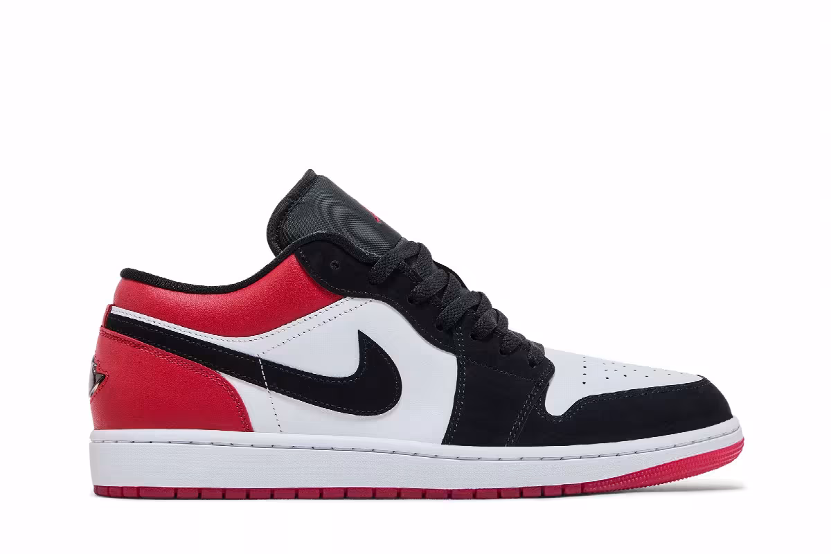 Air Jordan 1 Low SE Black Toe, view 2