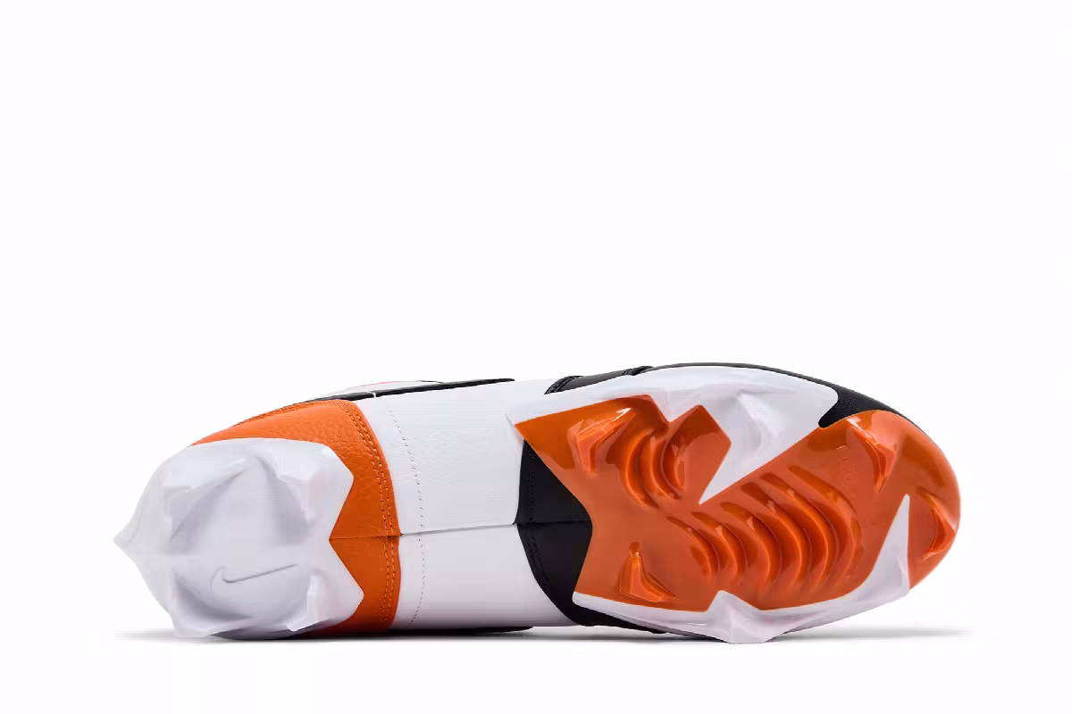 Air Jordan 1 Low TD Cleat Shattered Backboard, view 5