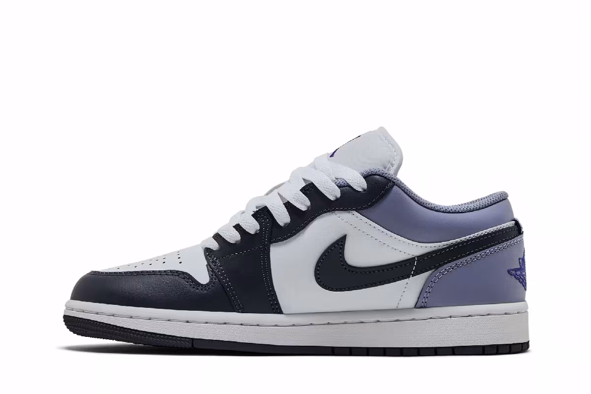 Air Jordan 1 Low White Indigo Haze, view 4
