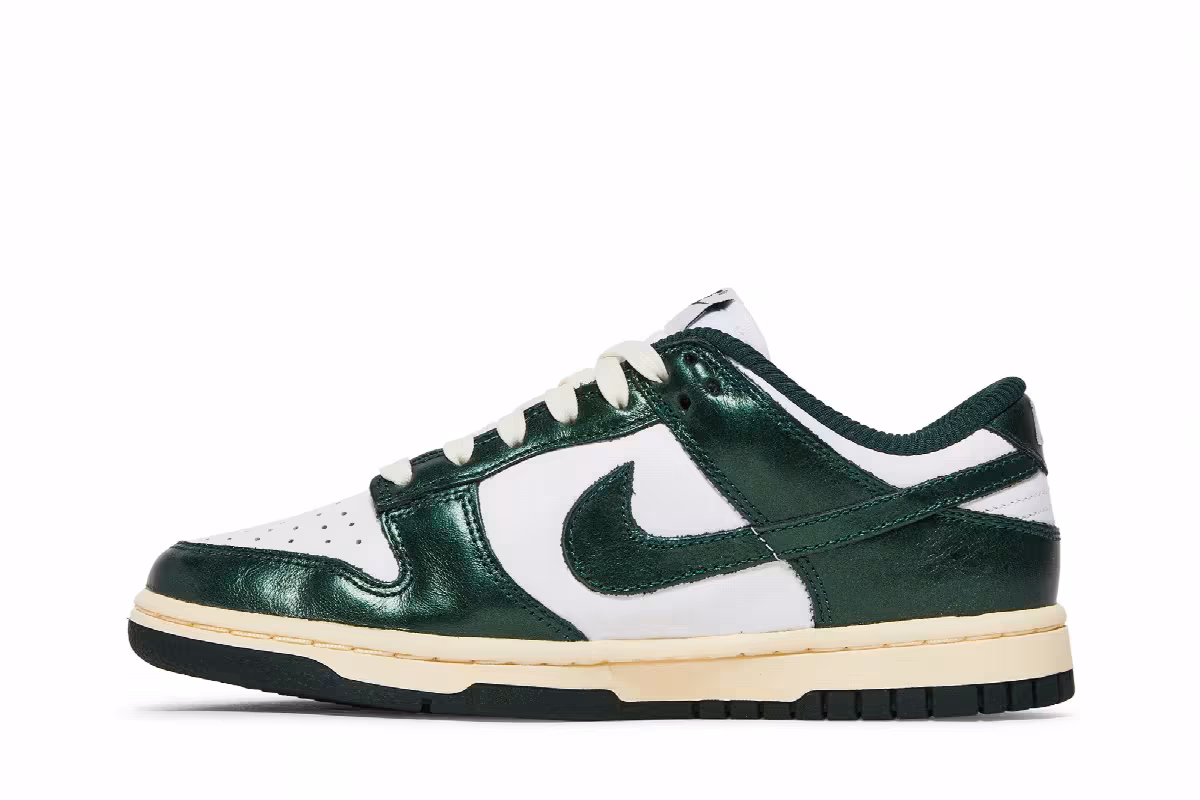 Nike Women's Dunk Low Vintage Green, view 4