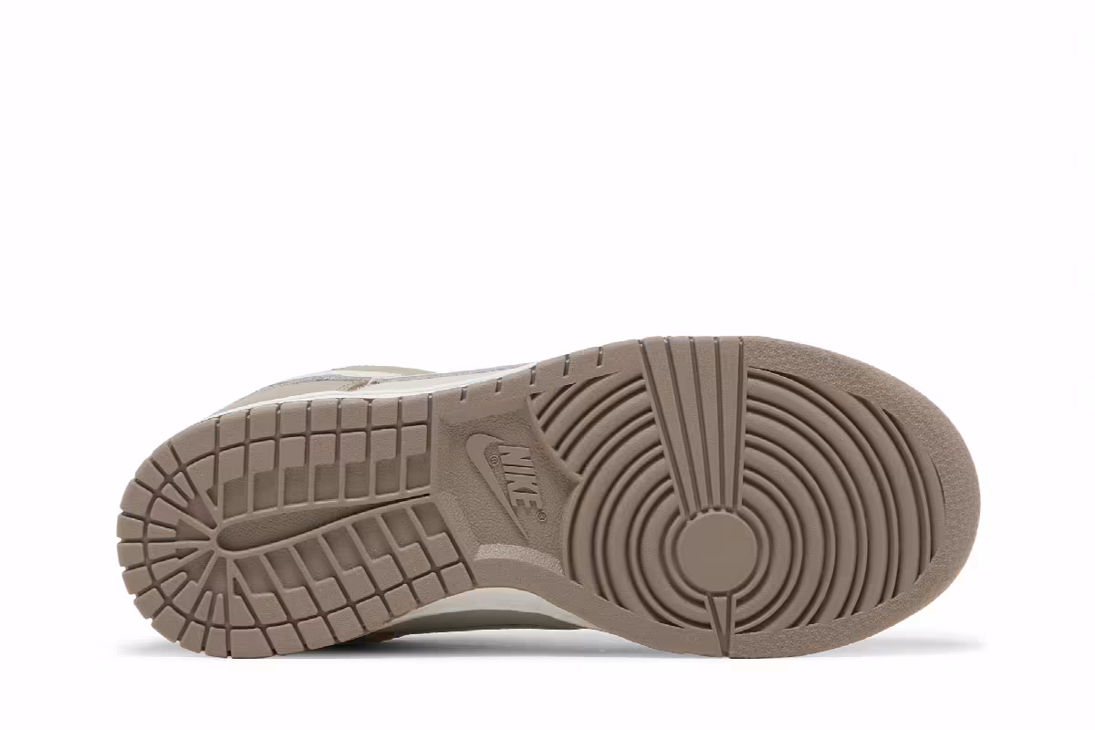 Nike Women's Dunk Low Moon Fossil, view 5