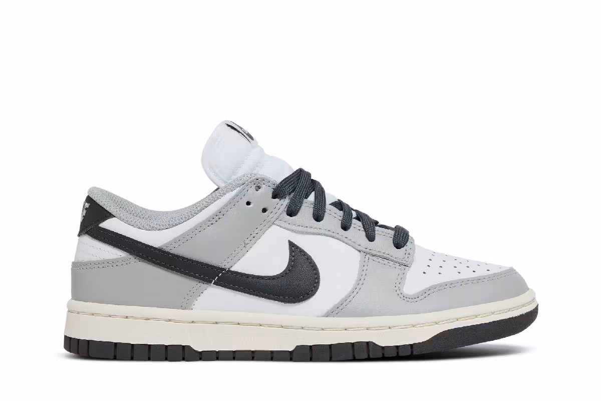 Nike Women's Dunk Low Light Smoke Grey, view 2