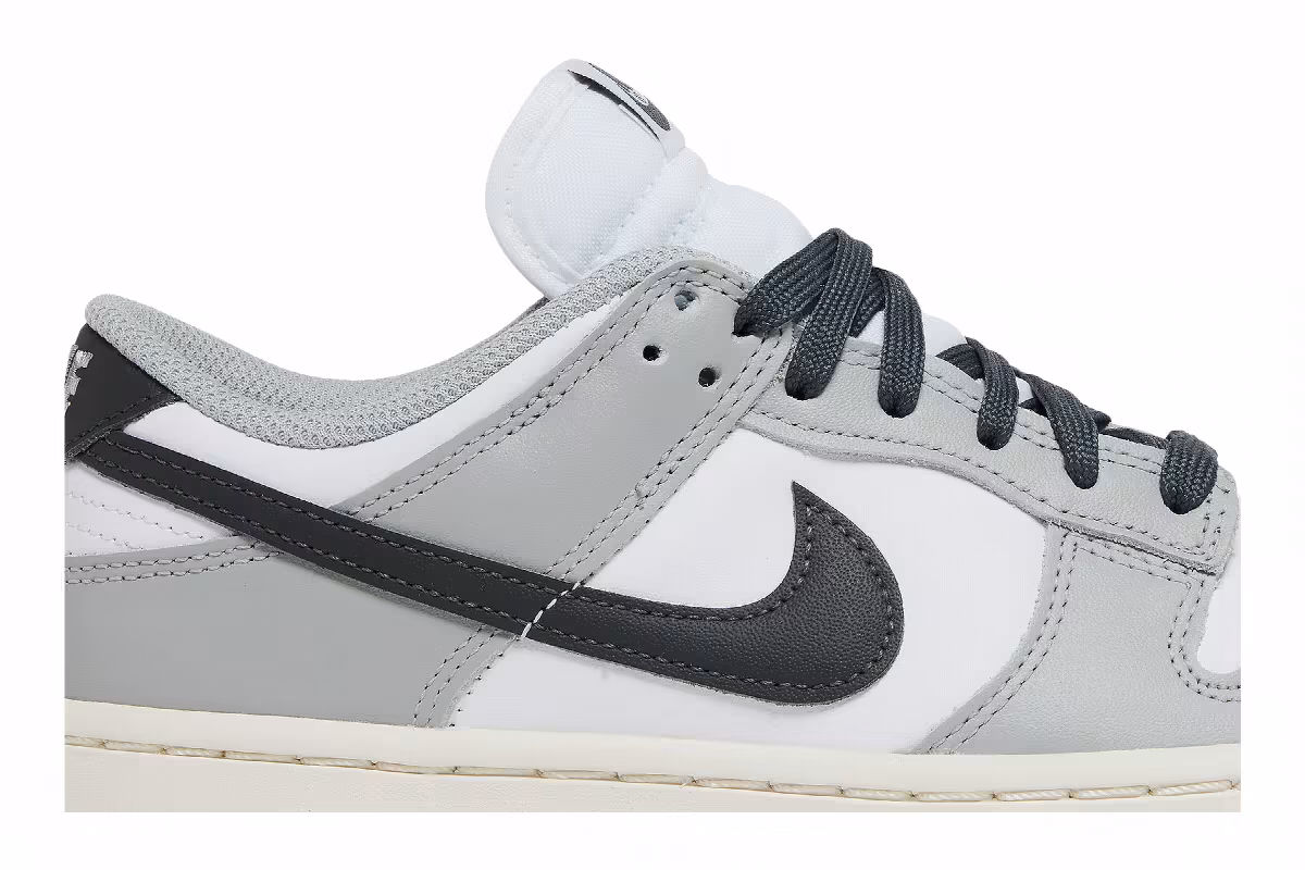 Nike Women's Dunk Low Light Smoke Grey, view 3