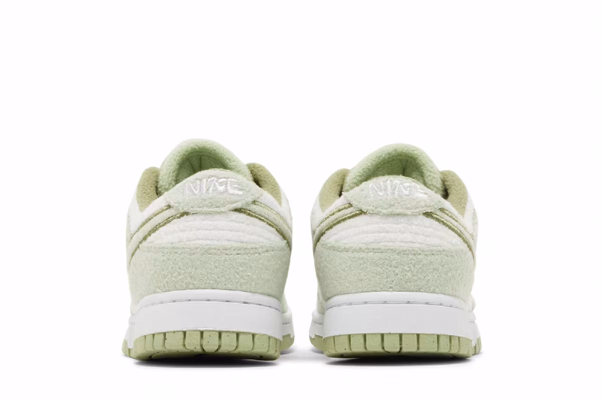 Nike Women's Dunk Low SE Fleece - Honeydew, view 7