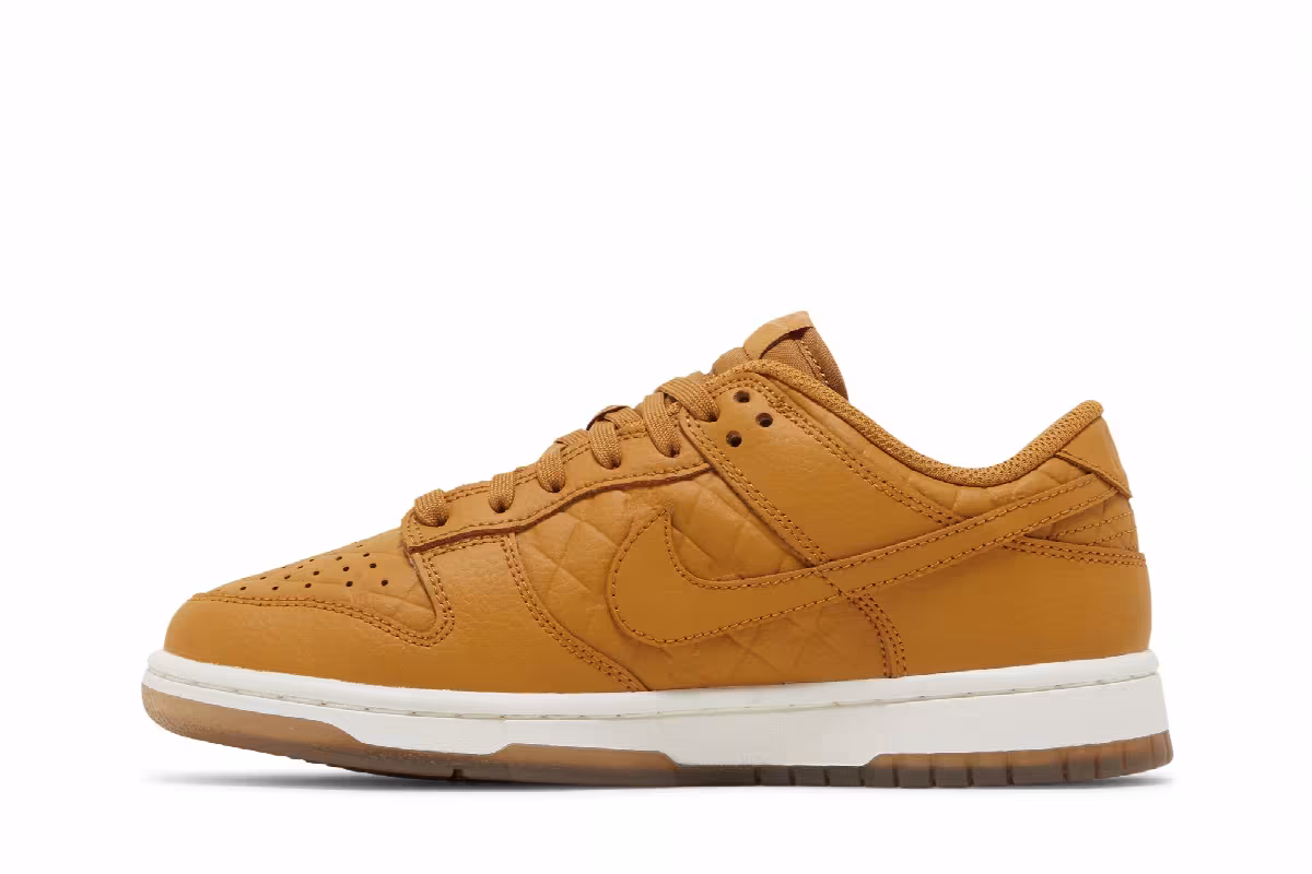 Nike Women's Dunk Low Quilted Wheat, view 4