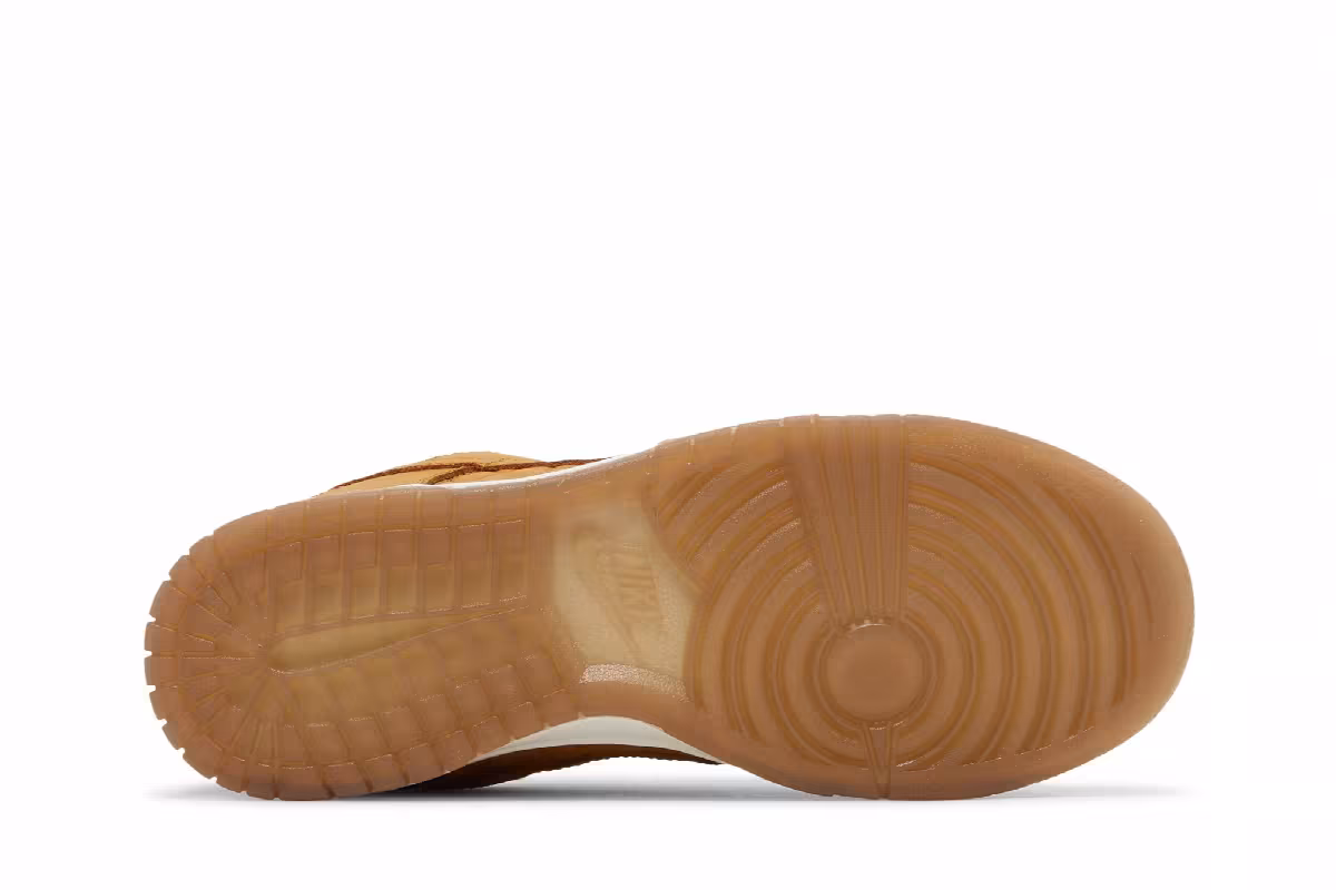 Nike Women's Dunk Low Quilted Wheat, view 5