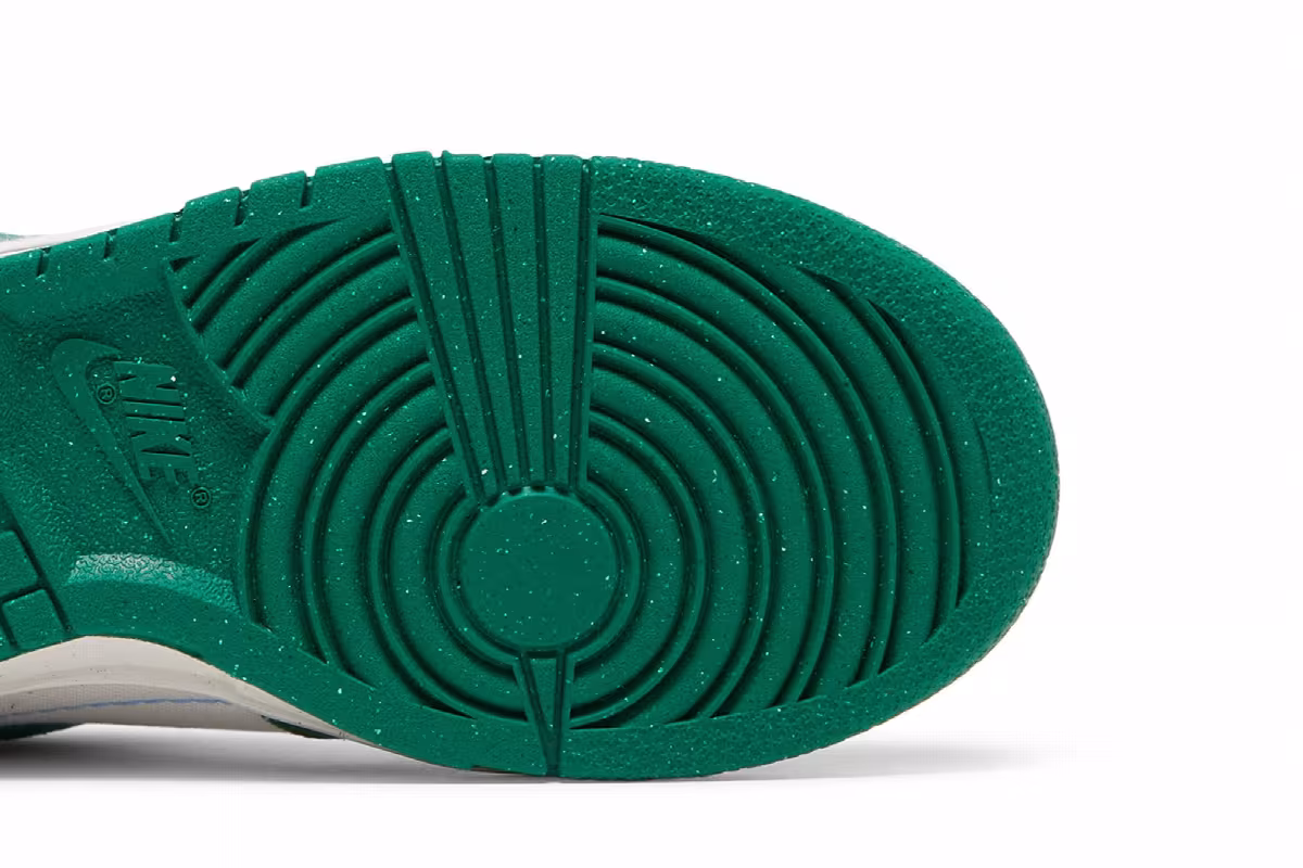 Nike Women's Dunk Low Disrupt 2 Malachite, view 6
