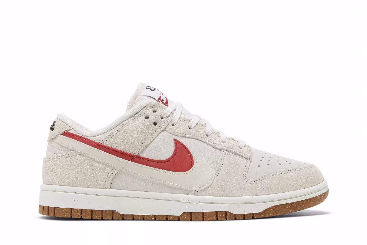 Nike Women's Dunk Low SE 85, view 2