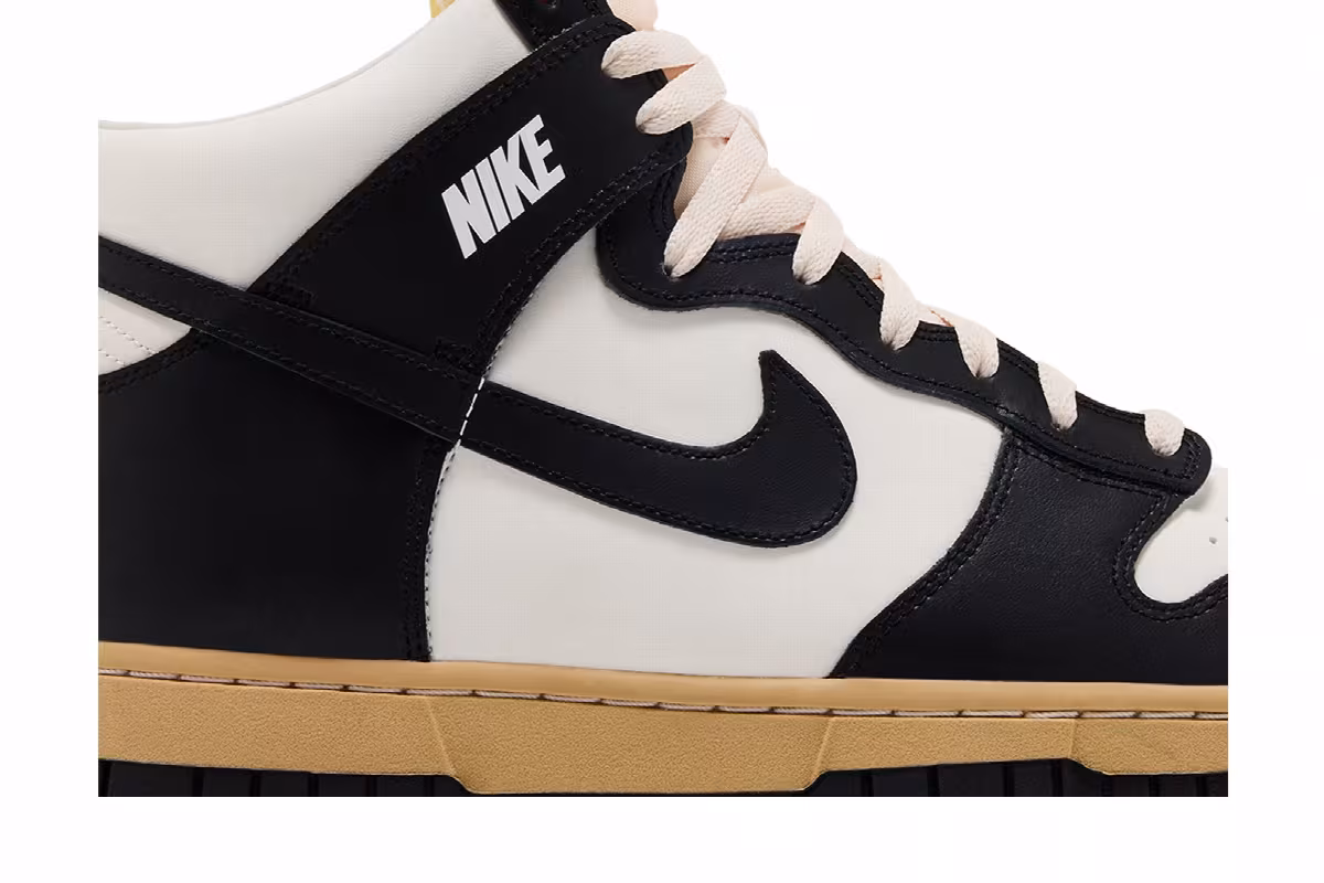 Nike Women's Dunk High SE Vintage Panda, view 3