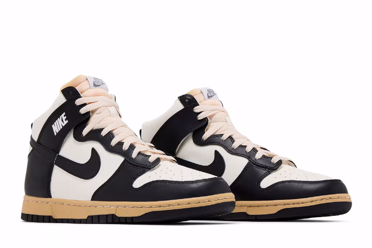 Nike Women's Dunk High SE Vintage Panda, view 9