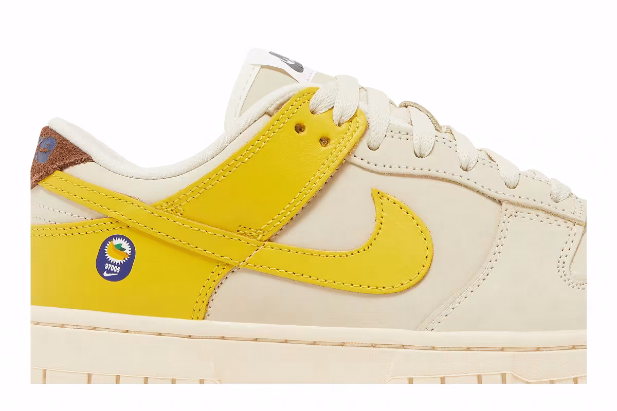 Nike Women's Dunk Low LX Banana, view 3