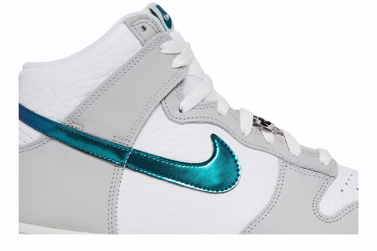 Nike Women's Dunk High FLS, view 3