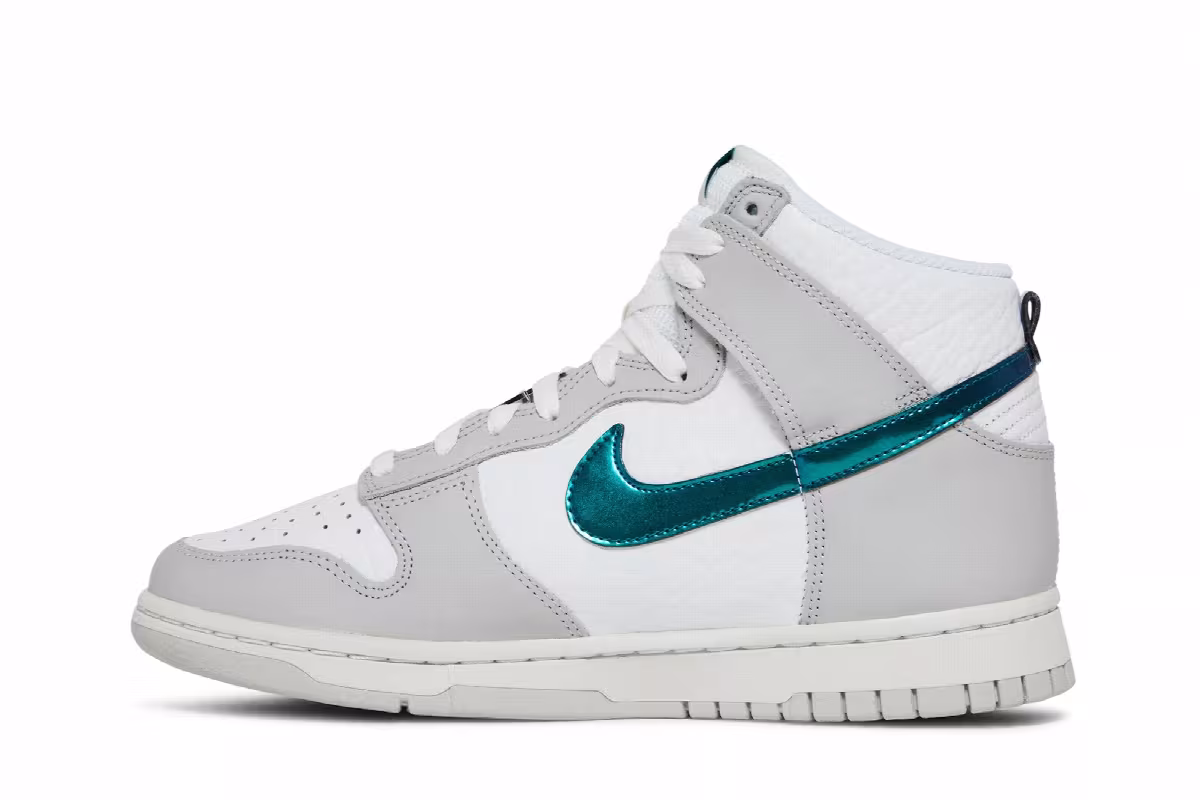 Nike Women's Dunk High FLS, view 4