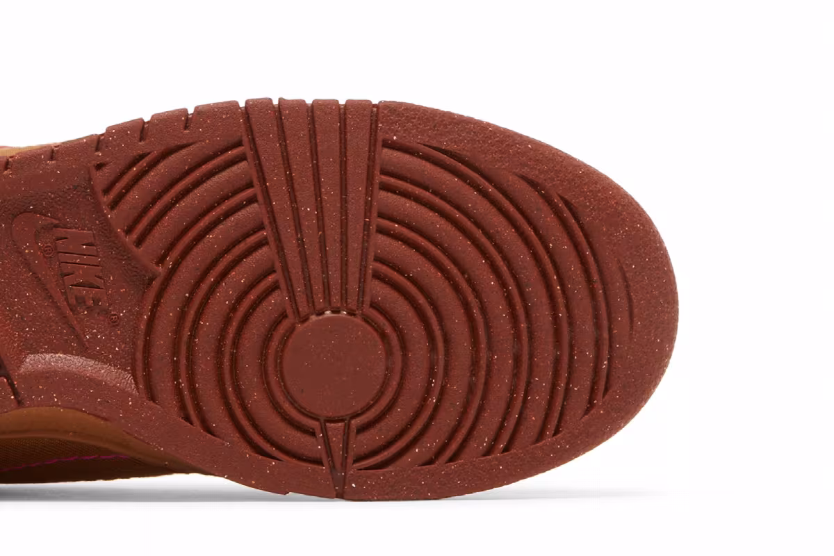 Nike Women's Dunk Low Disrupt 2 Desert Bronze, view 6