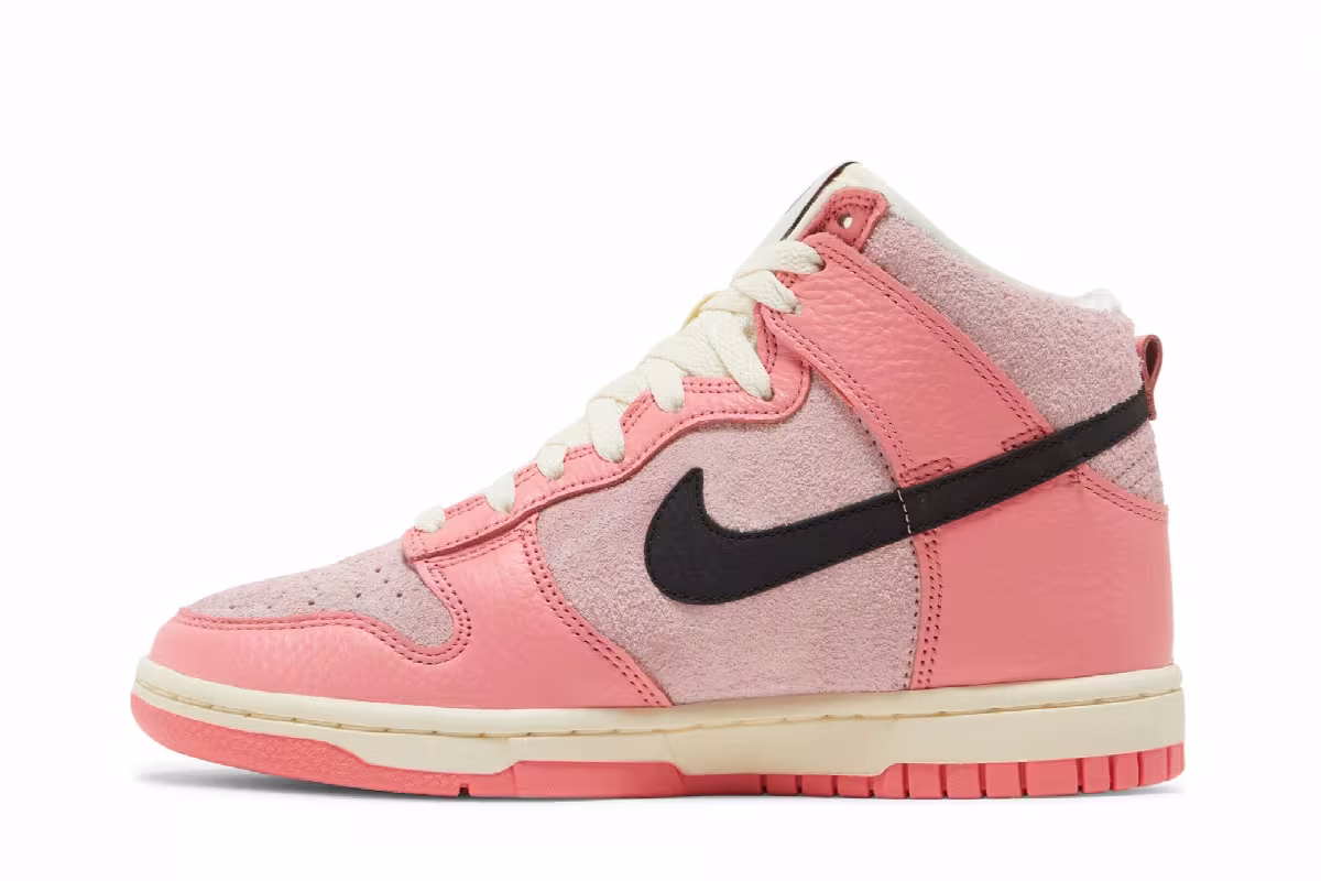 Nike Women's Dunk High Hoops, view 4
