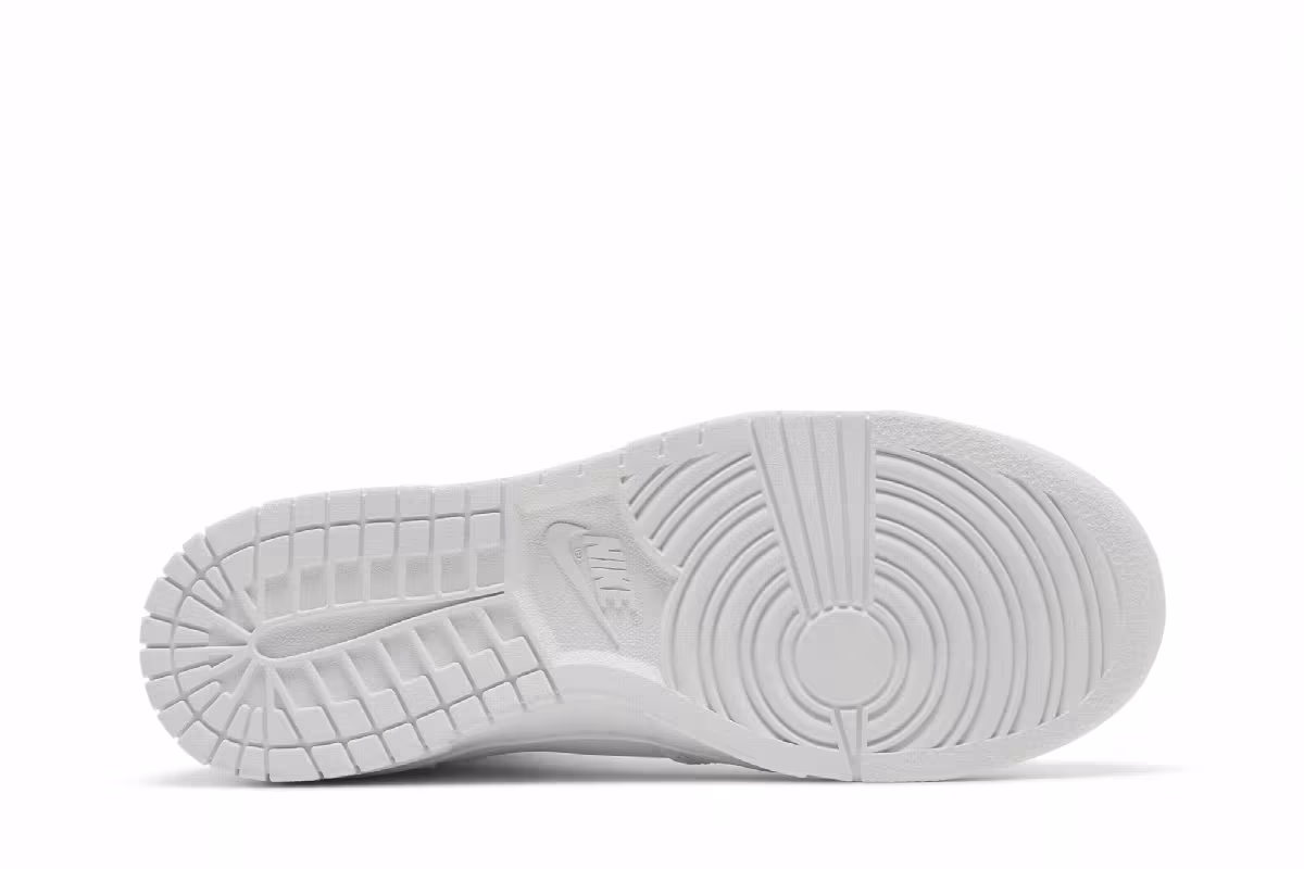Nike Women's Dunk High SE 9000, view 5